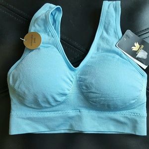 New Wacoal sports bra size 32